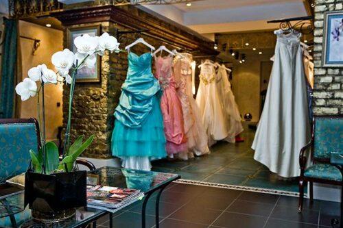 Бутик по продаже свадебных платьев и вечерней одежды